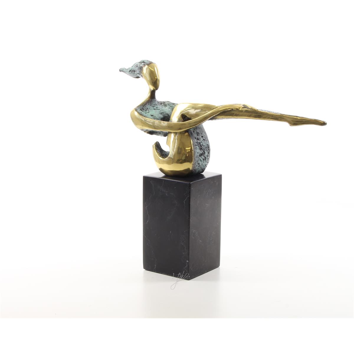 A\u0020MODERNIST\u0020BRONZE\u0020SCULPTURE\u0020OF\u0020A\u0020FEMALE\u0020NUDE