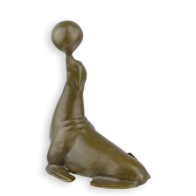 A\u0020BRONZE\u0020SCULPTURE\u0020OF\u0020SEA\u0020LION\u0020BALANCING\u0020A\u0020BALL