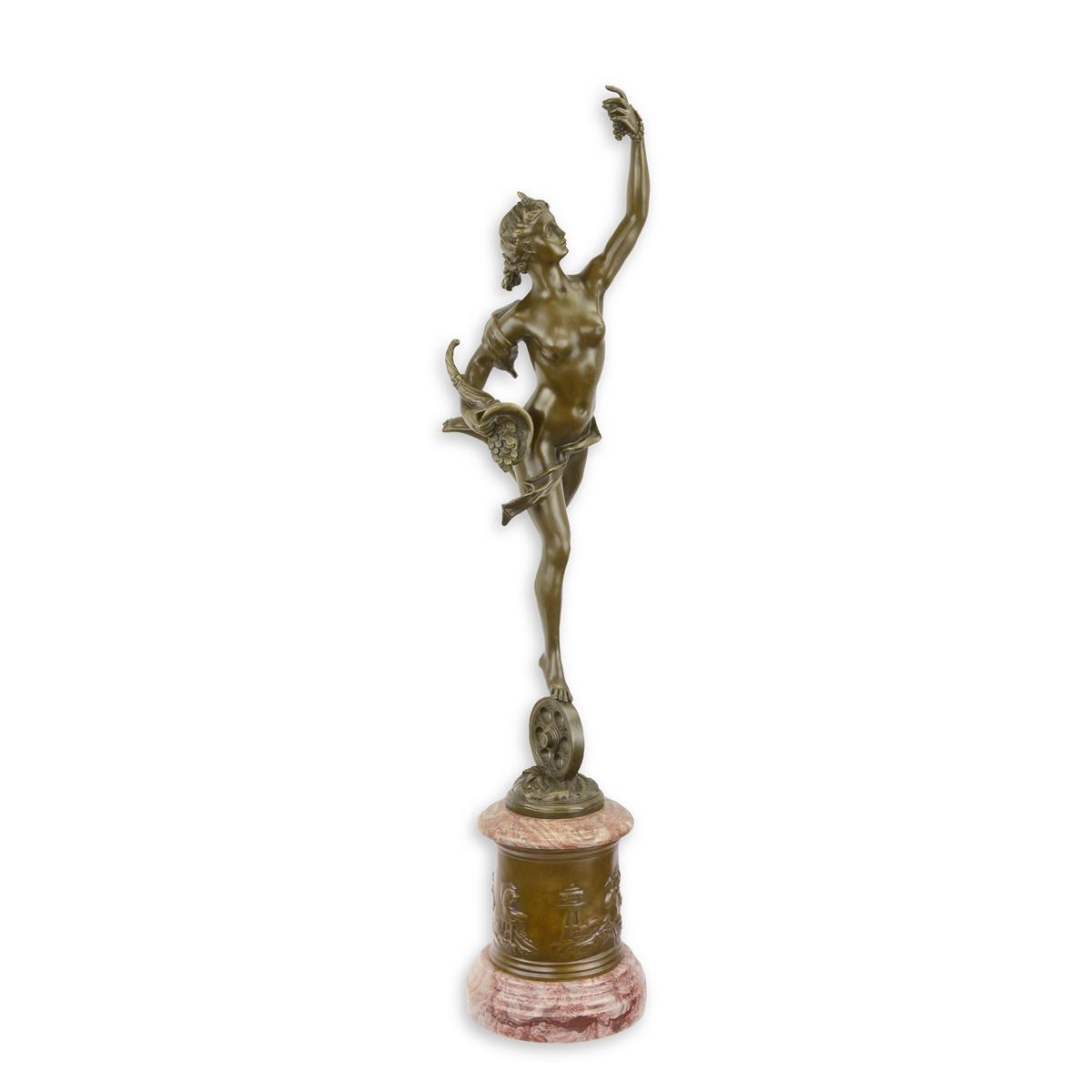 A\u0020BRONZE\u0020SCULPTURE\u0020OF\u0020A\u0020LARGE\u0020WOMAN\u0020ON\u0020A\u0020MARBLE\u0020BASE