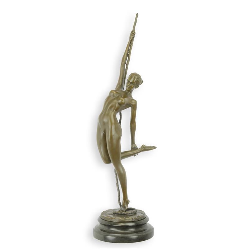 A\u0020BRONZE\u0020SCULPTURE\u0020OF\u0020A\u0020NUDE\u0020WOMAN\u0020WITH\u0020ARM\u0020UP