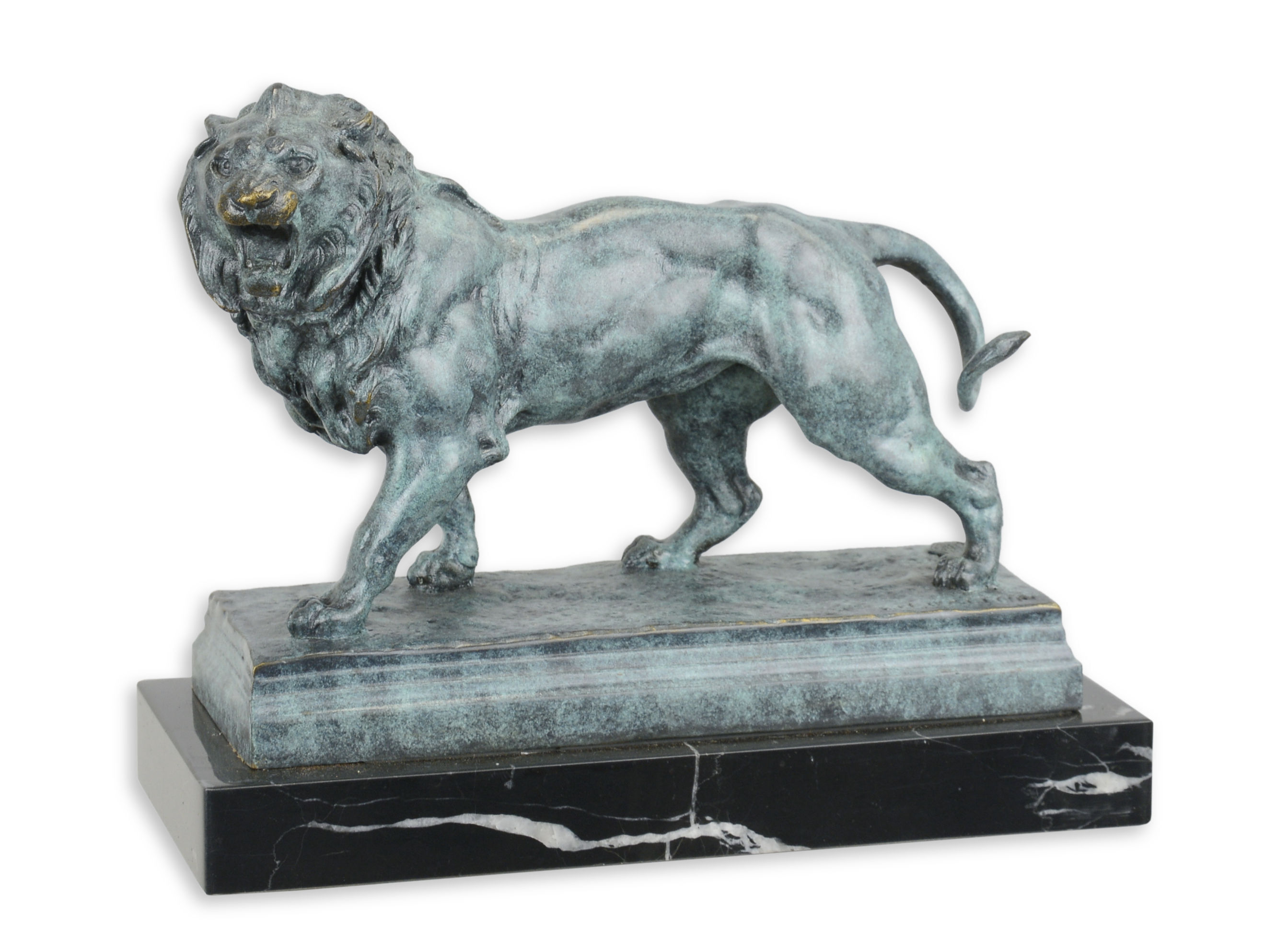 Bronzen\u0020beeld\u0020van\u0020een\u0020Leeuw\u0020met\u0020groene\u0020finishlaag