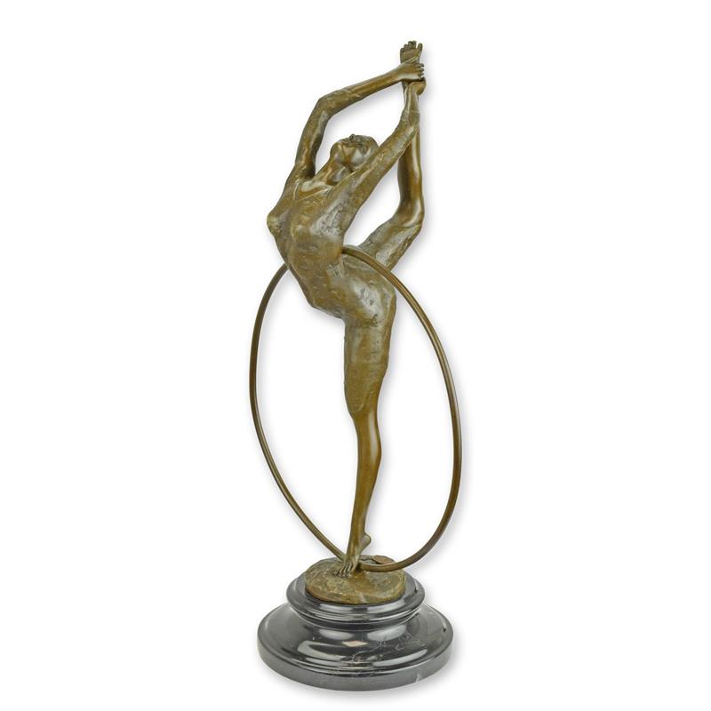 A\u0020BRONZE\u0020SCULPTURE\u0020OF\u0020A\u0020HOOP\u0020DANCER