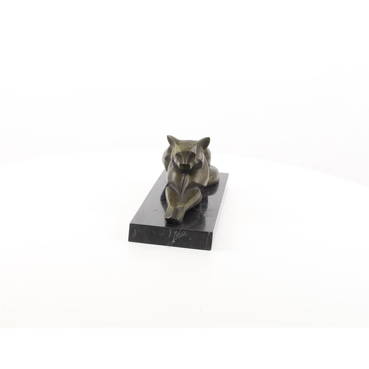 A\u0020MODERNIST\u0020BRONZE\u0020SCULPTURE\u0020OF\u0020A\u0020RECLINING\u0020CAT