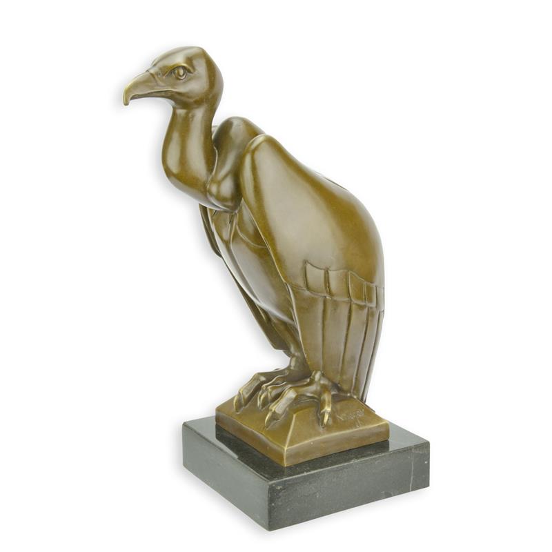 A\u0020BRONZE\u0020SCULPTURE\u0020OF\u0020A\u0020VULTURE