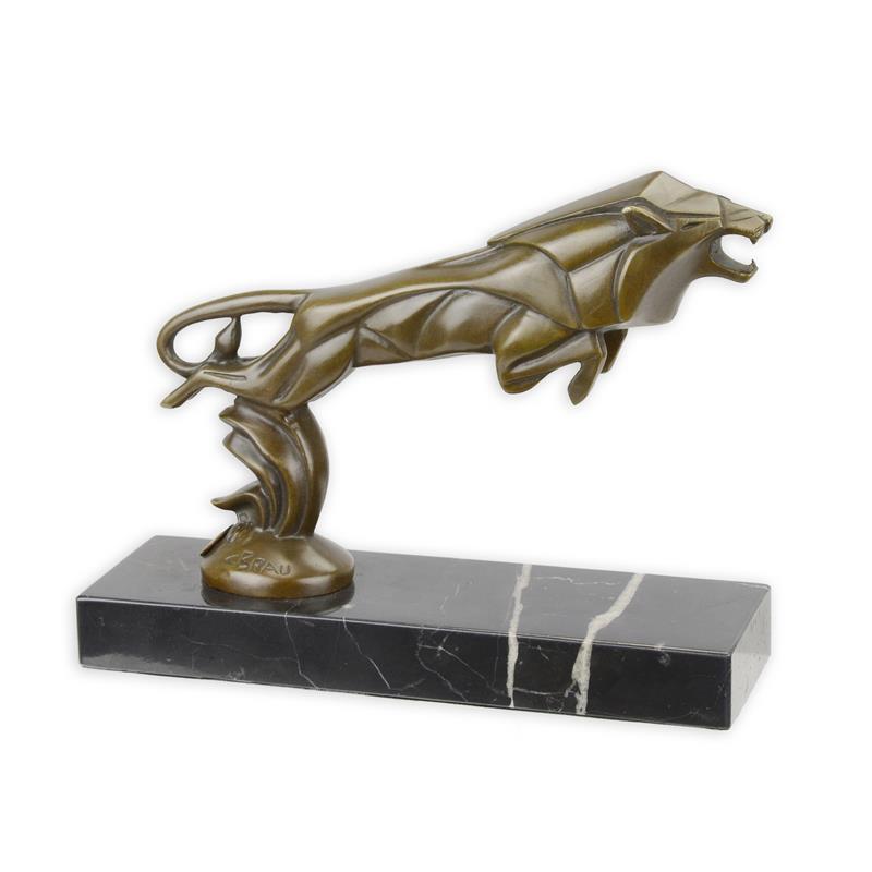 A\u0020BRONZE\u0020CAR\u0020MASCOT\u0020OF\u0020A\u0020LEAPING\u0020LION