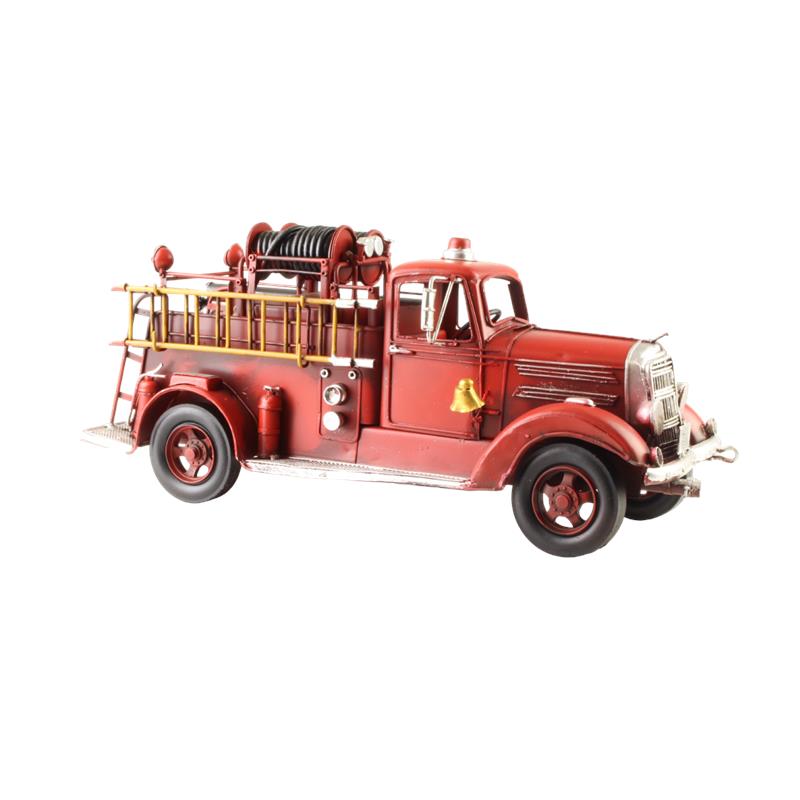 A\u0020TIN\u0020MODEL\u0020OF\u0020A\u0020FIRETRUCK