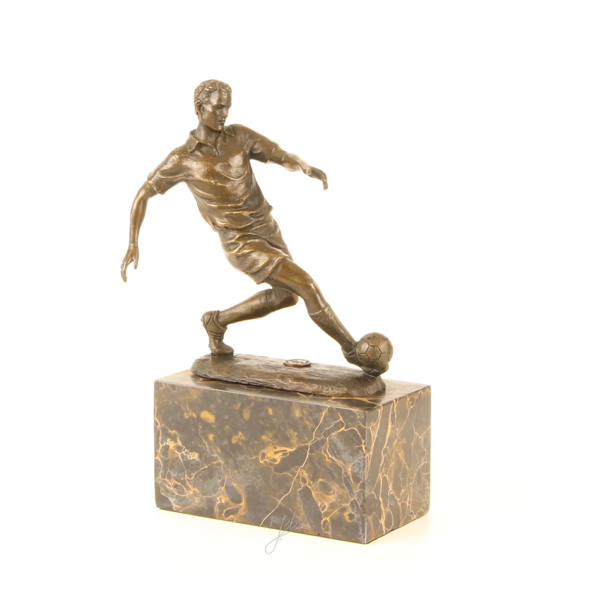 BRONZEN\u0020BEELD\u0020VAN\u0020EEN\u0020VOETBALLER