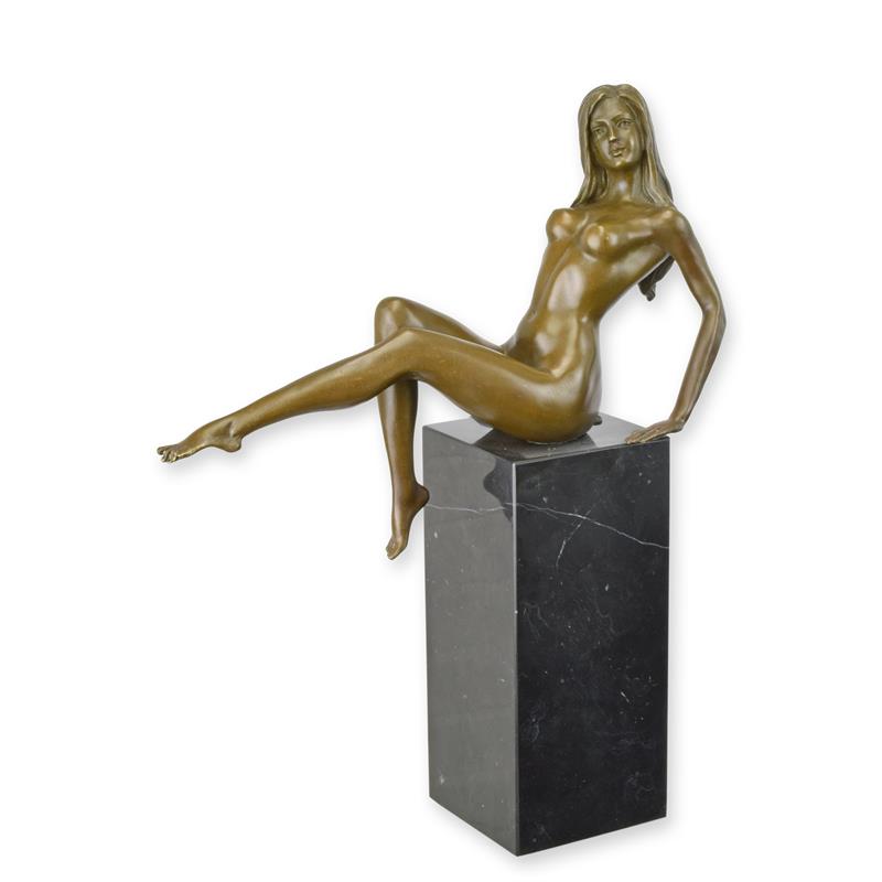 A\u0020BRONZE\u0020SCULPTURE\u0020OF\u0020A\u0020NAKED\u0020WOMAN\u0020SITTING\u0020ON\u0020MARBLE\u0020BASE
