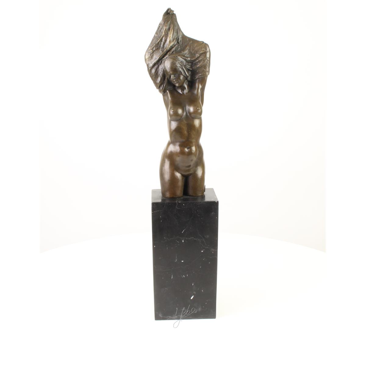 A\u0020BRONZE\u0020SCULPTURE\u0020OF\u0020A\u0020FEMALE\u0020NUDE\u0020TORSO