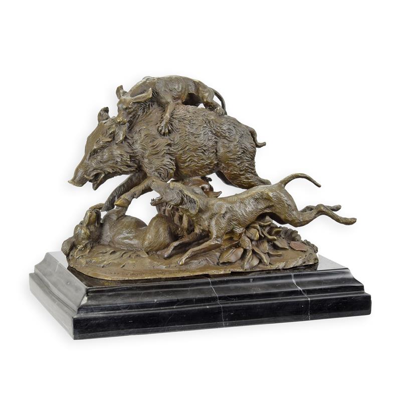 A\u0020BRONZE\u0020SCULPTURE\u0020OF\u0020HOUNDS\u0020ATTACKING\u0020A\u0020WILD\u0020BOAR