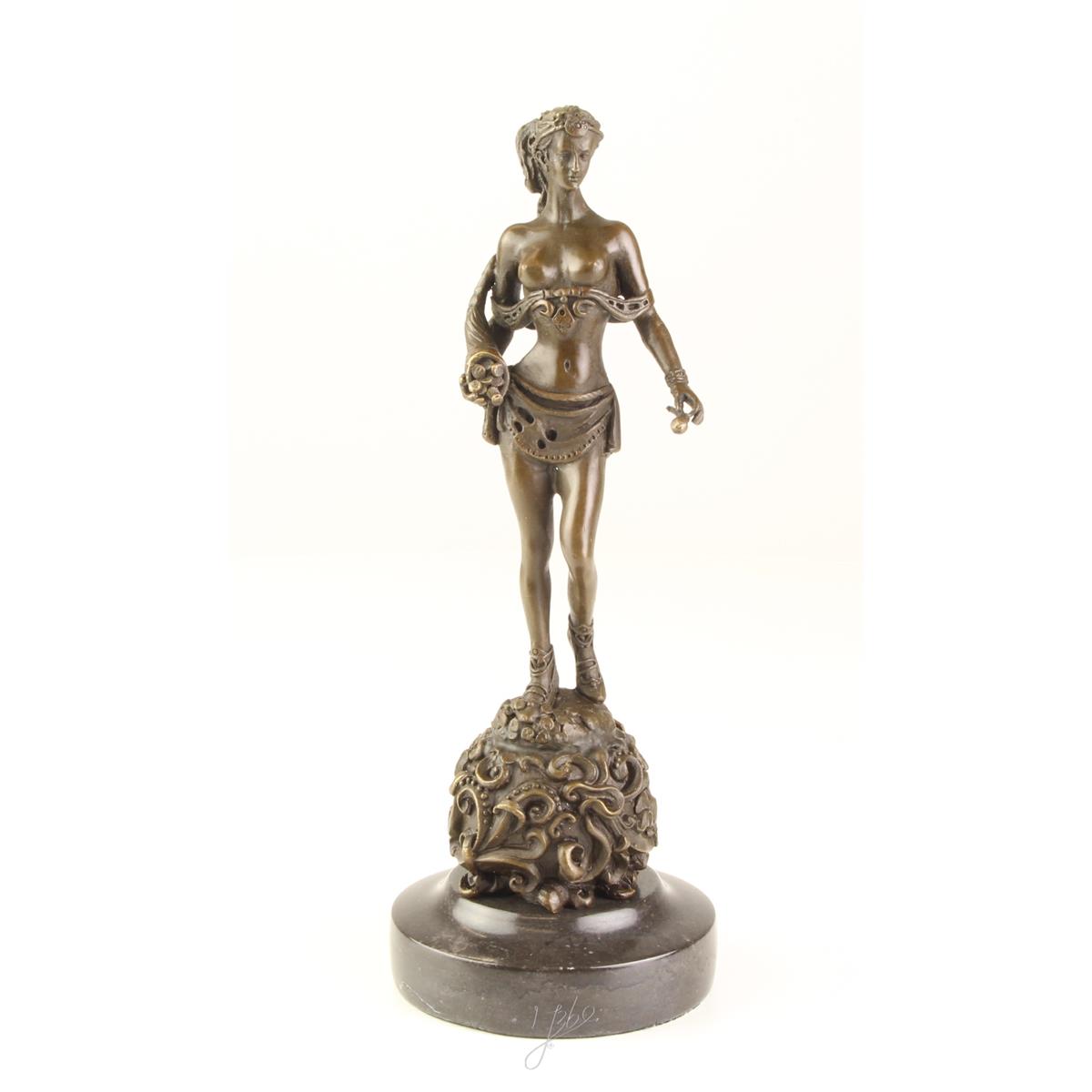 A\u0020BRONZE\u0020SCULPTURE\u0020OF\u0020AN\u0020AMAZON