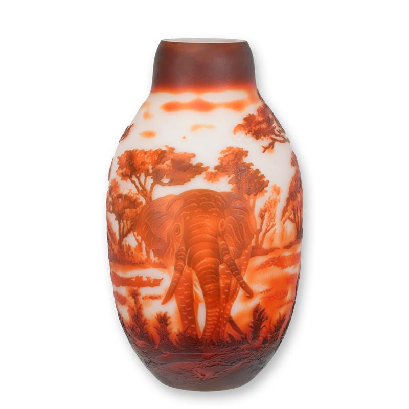 A\u0020CAMEO\u0020GLASS\u0020BALUSTER\u0020VASE\u0020\u0027AFRICAN\u0020ELEPHANT\u0027