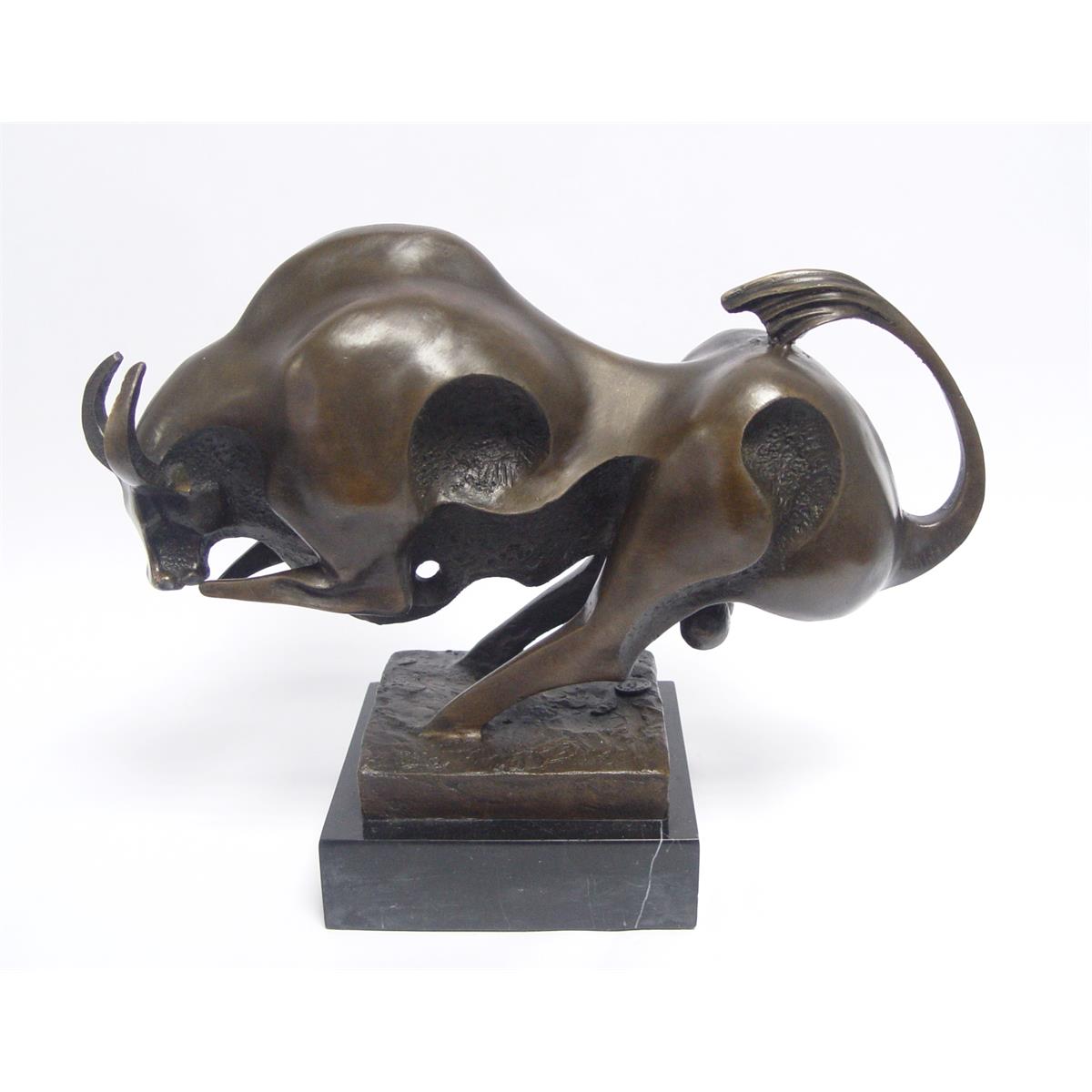 A\u0020MODERNIST\u0020BRONZE\u0020SCULPTURE\u0020OF\u0020A\u0020BULL