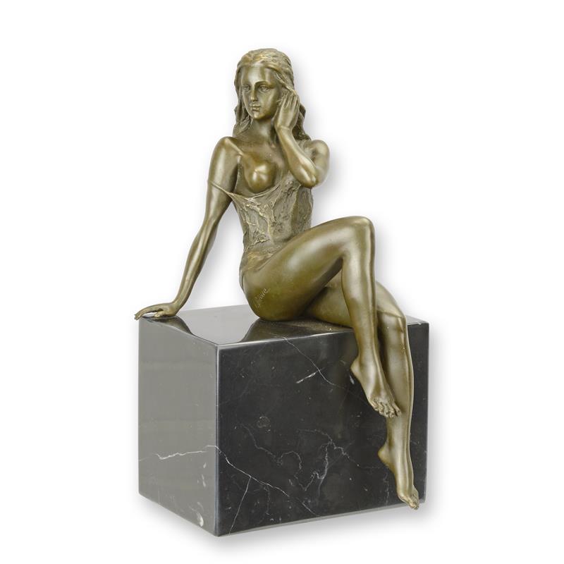 A\u0020BRONZE\u0020SCULPTURE\u0020OF\u0020A\u0020SEMI\u0020NUDE\u0020FEMALE