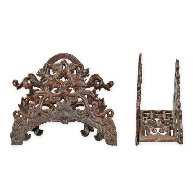 Gietijzeren\u0020houder\u0020voor\u0020tuinslangen