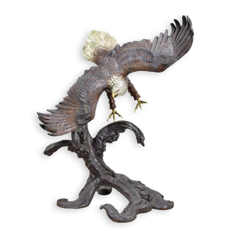 A\u0020BRONZE\u0020SCULPTURE\u0020OF\u0020A\u0020EAGLE\u0020IN\u0020FLIGHT