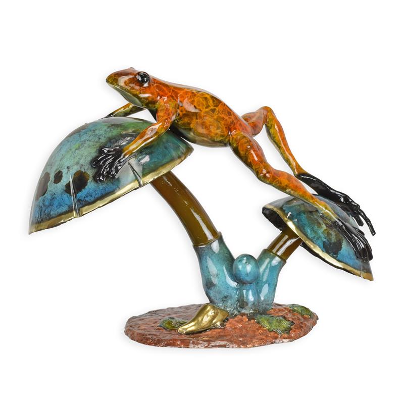 A\u0020BRONZE\u0020SCULPTURE\u0020OF\u0020A\u0020FROG\u0020SITTING\u0020ON\u0020A\u0020MUSHROOM
