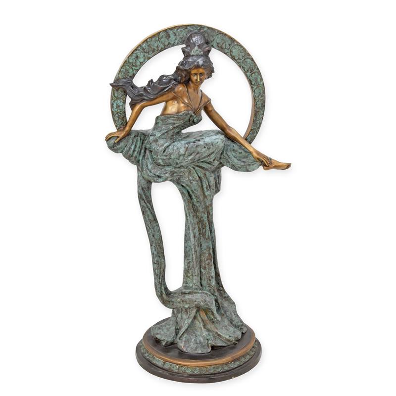 A\u0020BRONZE\u0020SCULPTURE\u0020OF\u0020A\u0020RECLINING\u0020FEMALE