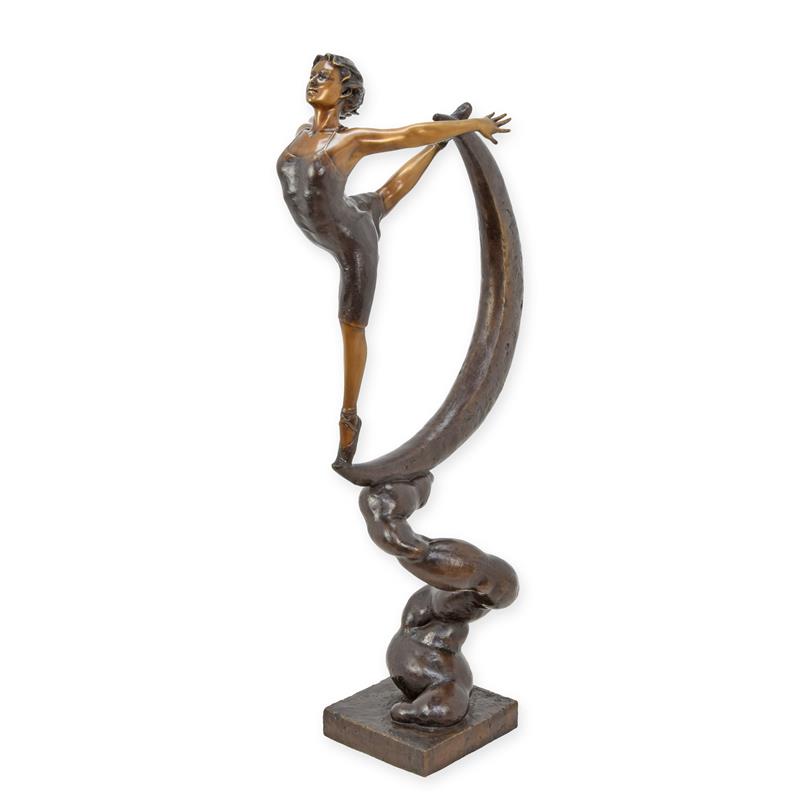 A\u0020BRONZE\u0020SCULPTURE\u0020OF\u0020THE\u0020CRESCENT\u0020MOON\u0020DANCER