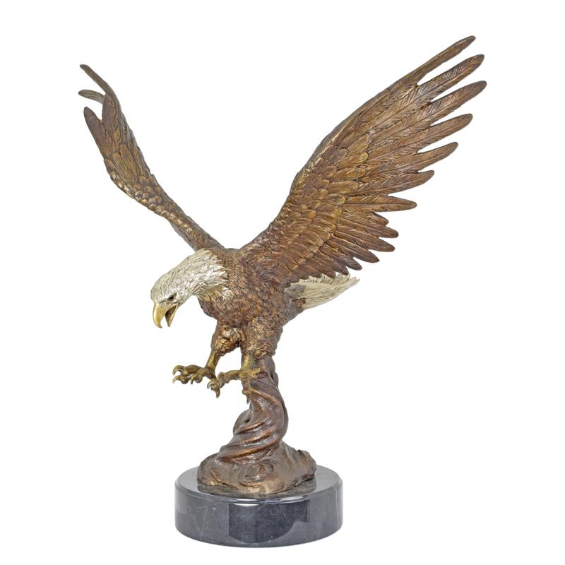 A\u0020BRONZE\u0020SCULPTURE\u0020OF\u0020AN\u0020EAGLE