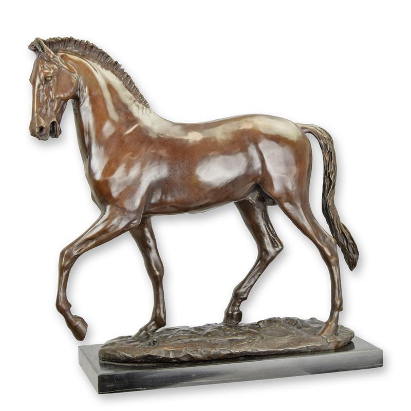 A\u0020BRONZE\u0020SCULPTURE\u0020OF\u0020A\u0020TROTTING\u0020HORSE