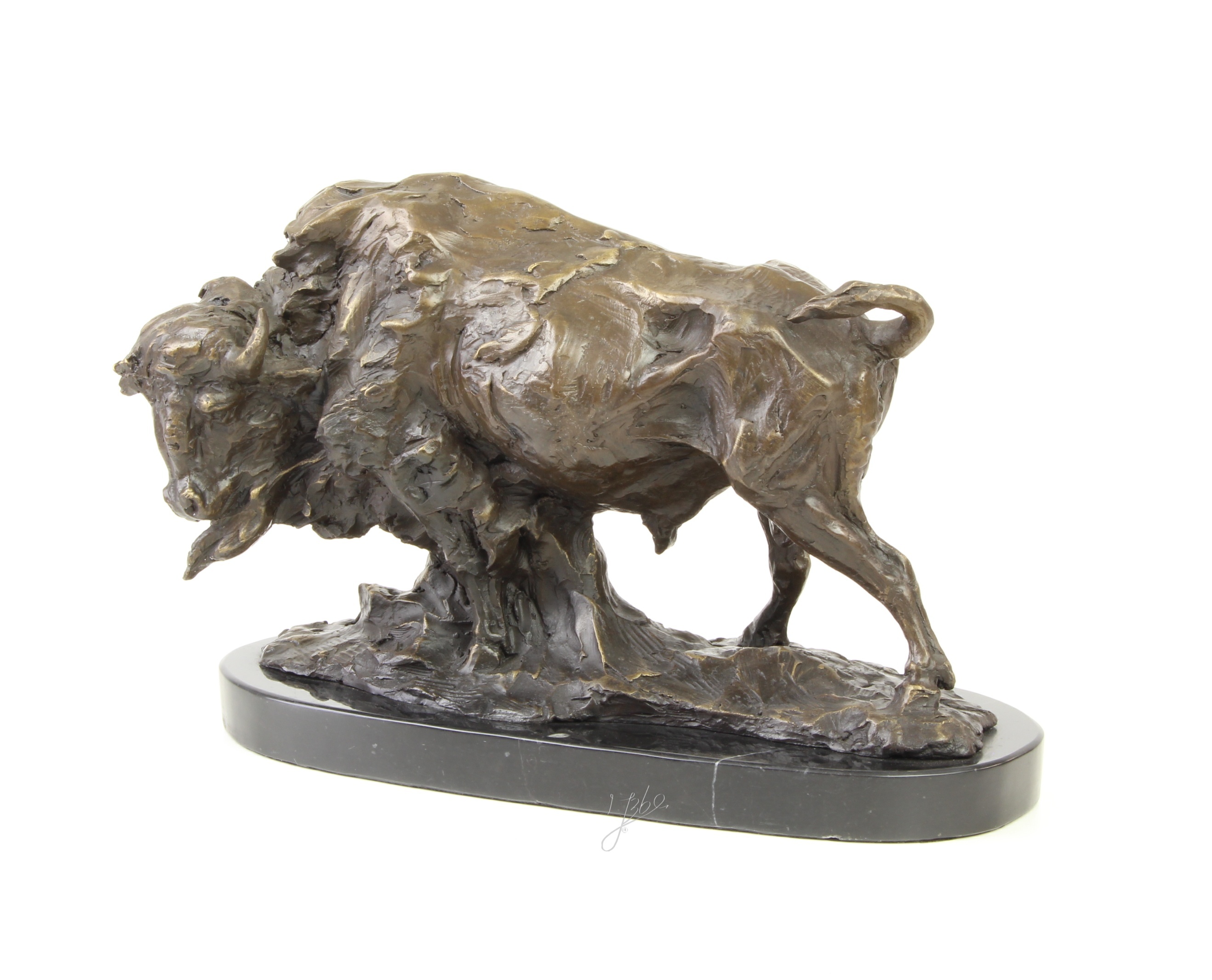 A\u0020BRONZE\u0020SCULPTURE\u0020OF\u0020A\u0020BUFFALO