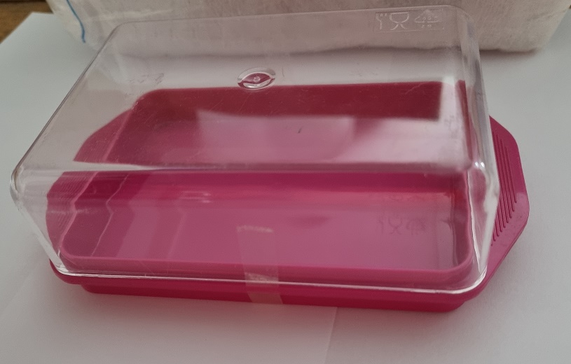 Botervloot\u0020kunststof\u0020met\u0020Kunststof\u0020Deksel\u0020\u002D\u0020Paars