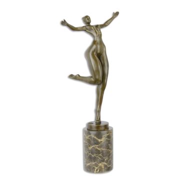 A MODERNIST BRONZE SCULPTURE OF A FEMALE NUDE