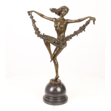 EEN BRONZEN BEELD VAN EEN BLOEMEN-DANSERES