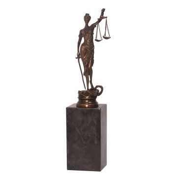 A BRONZE SCULPTURE OF THE LADY JUSTICE