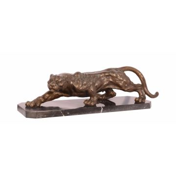 A BRONZE SCULPTURE OF A CROUCHING PANTHER