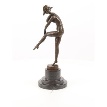 A BRONZE SCULPTURE CALLED "HARLEQUINADE"