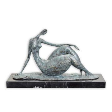 A MODERNIST BRONZE SCULPTURE OF A FEMALE NUDE