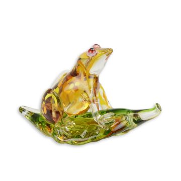 A MURANO STYLE GLASS FIGURINE OF A FROG ON LEAF