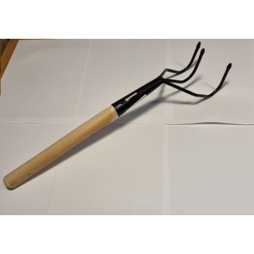 Centi Handhark Drietand met stevig houten handvat 57 cm