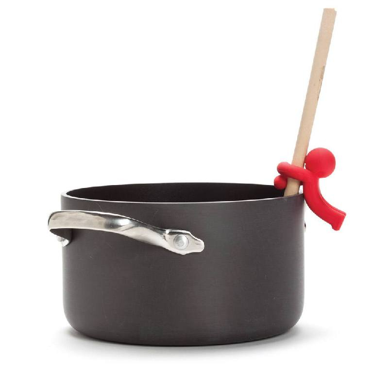 Apenstreken\u0020Knuffel\u0020Doug\u0020met\u0020een\u0020kooklepel