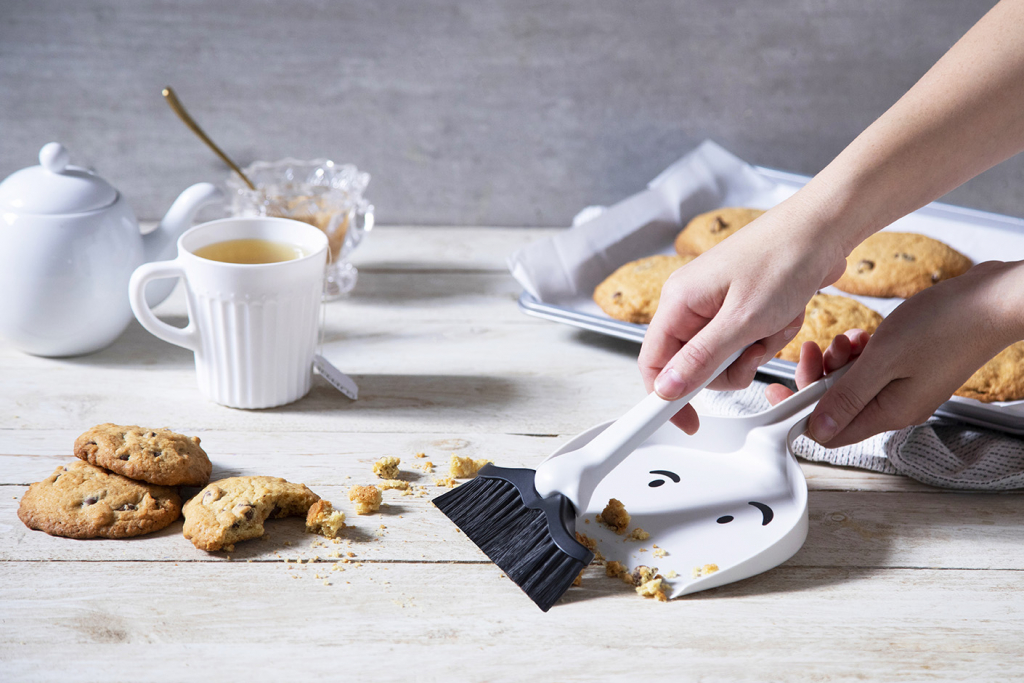 Peleg\u0020Design\u0020Dustache\u0020wordt\u0020vertaald\u0020naar\u0020het\u0020Nederlands.