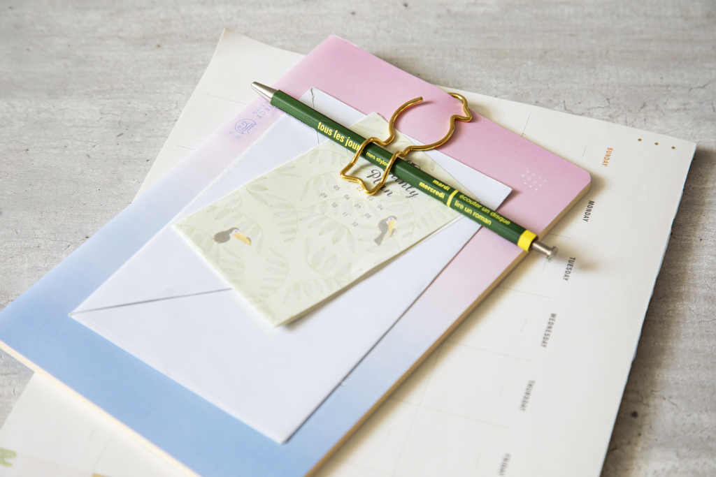 Peleg\u0020Design\u0020Clippen\u0020\u002D\u0020Vogel Peleg\u0020Design\u0020Clippen\u0020\u002D\u0020Vogel