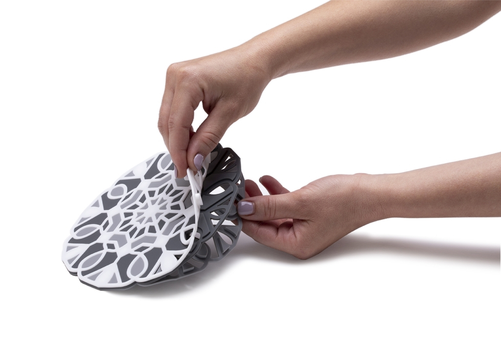 Peleg\u0020Design\u0020TriveTile\u0020\u002D\u0020Houtskool Peleg\u0020Design\u0020TriveTile\u0020\u002D\u0020Houtskool