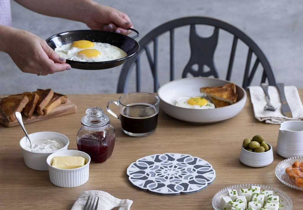 Peleg\u0020Design\u0020TriveTile\u0020\u002D\u0020Houtskool Peleg\u0020Design\u0020TriveTile\u0020\u002D\u0020Houtskool