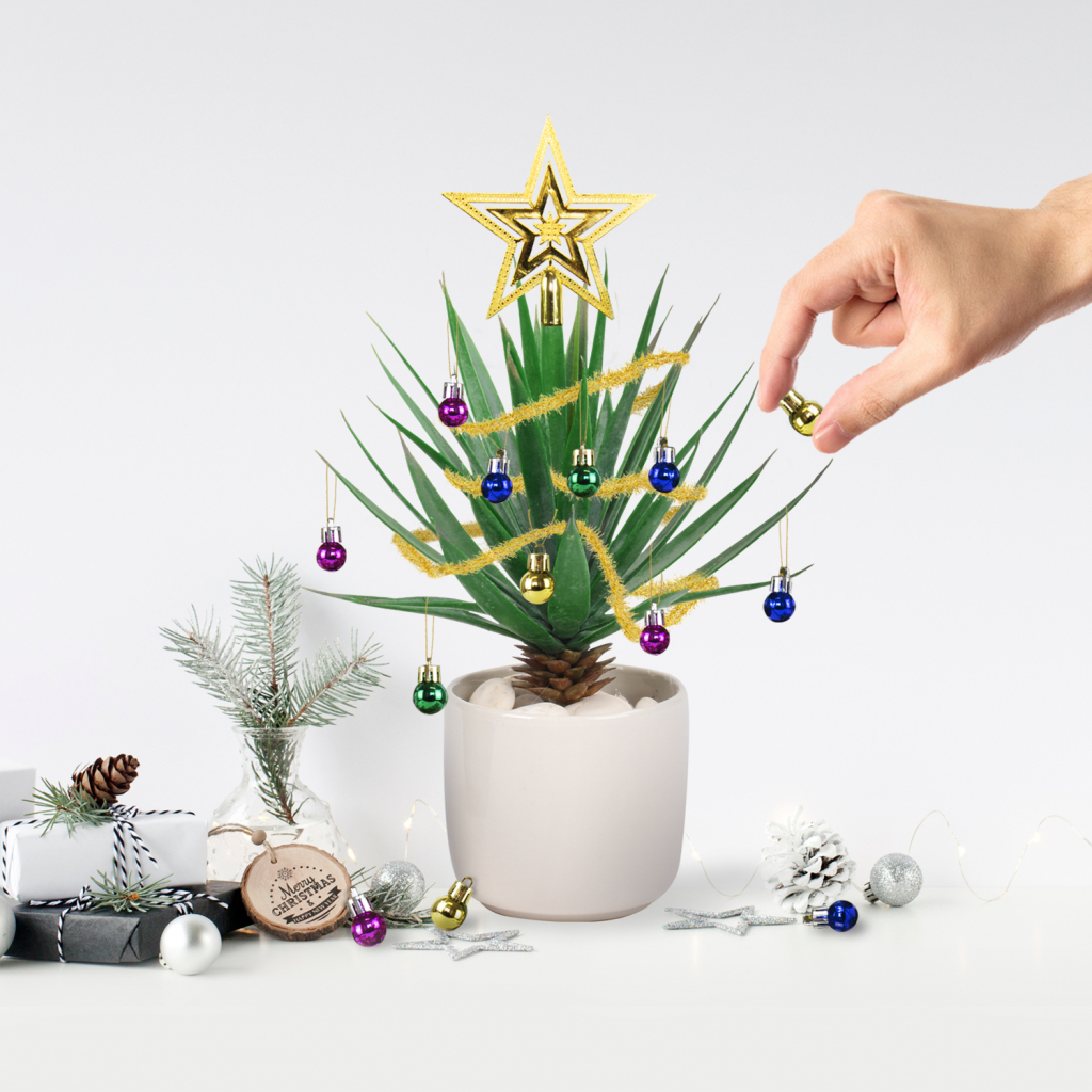 Gift\u0020Republic\u0020Feestelijke\u0020Plant\u0020Kerstballen