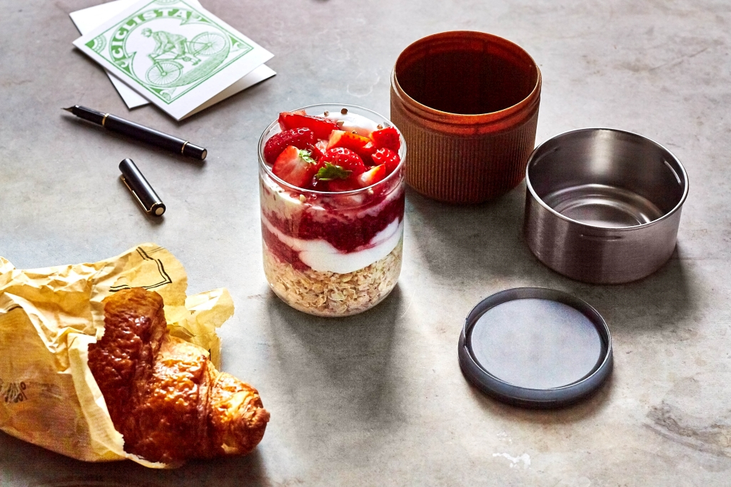 Black\u002BBlum\u0020Glazen\u0020Lunchpot\u0020\u002D\u0020\u00D895mm\u0020\u002D\u0020Amandel