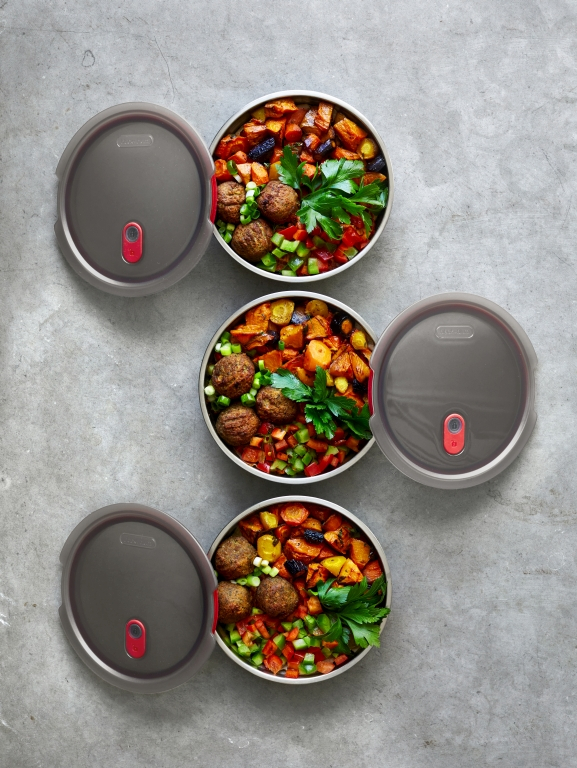 Zwart\u002BBlum\u0020Stalen\u0020voerbak\u0020Klein\u0020\u002D\u0020\u00D8170mm\u0020\u002D\u0020H\u002059mm\u0020\u002D\u0020Grijs\u002FRood