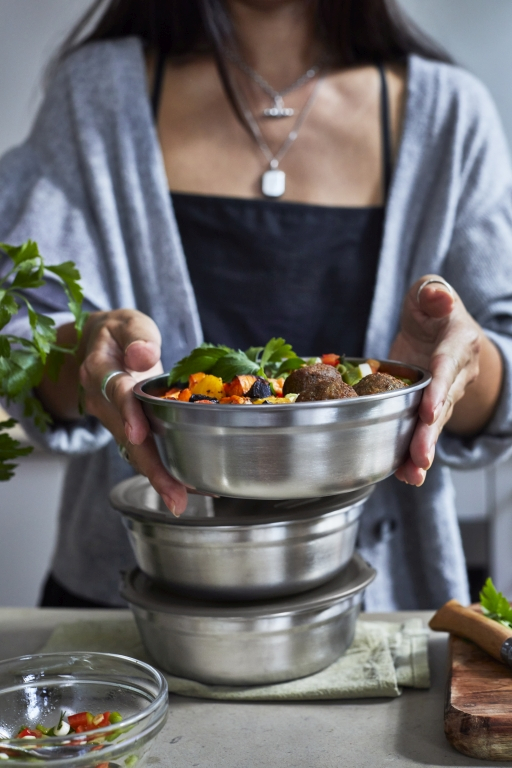 Zwart\u002BBlum\u0020Stalen\u0020voerbak\u0020Klein\u0020\u002D\u0020\u00D8170mm\u0020\u002D\u0020H\u002059mm\u0020\u002D\u0020Grijs\u002FRood