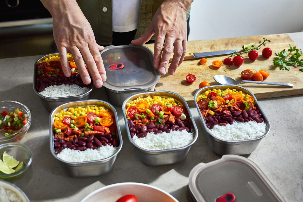 Zwart\u002BBlum\u0020Stalen\u0020Voedseldoos\u0020Groot\u0020\u002D\u0020206x159x79mm\u0020\u002D\u0020Grijs\u002FRood