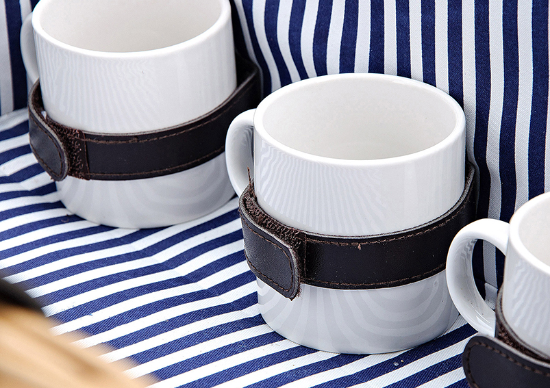 Picknickmand\u0020voor\u00204\u0020personen\u0020van\u0020wilgentenen,\u002025\u002Ddelig,\u0020B54\u0020x\u0020D37\u0020x\u0020H21\u0020cm