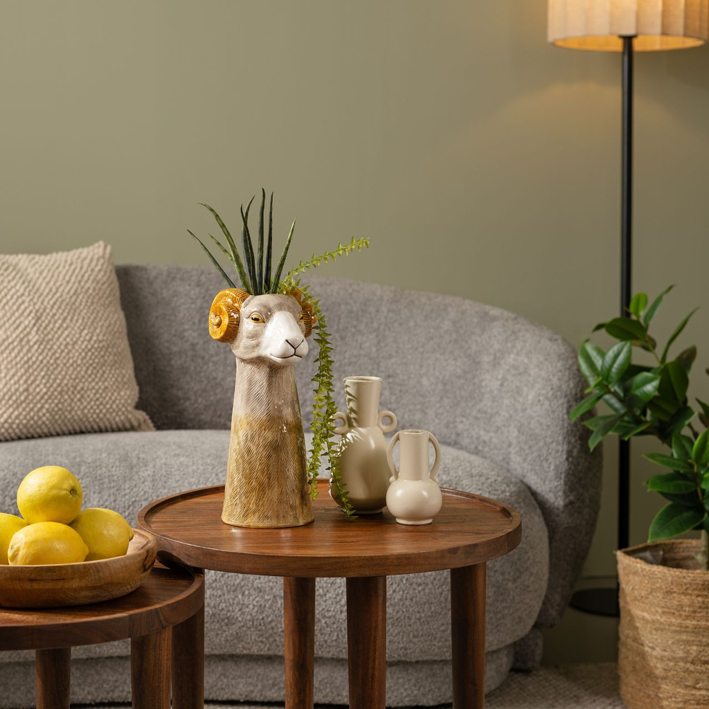 Vaas\u0020met\u0020een\u0020kop\u0020van\u0020keramiek,\u0020bruin\u0020\u0028B\u002FH\u002FD\u0029\u002015x30x14cm