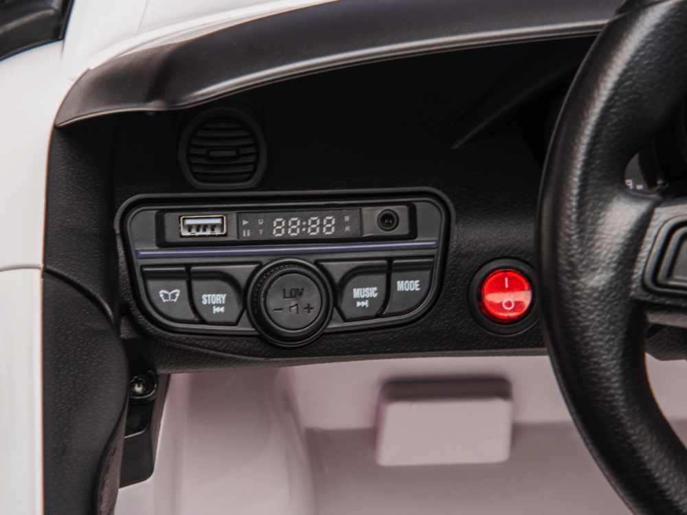 Porsche\u0020Spyder\u0020RS,\u002012\u0020volt\u0020Kinder\u0020Accu\u0020Auto,\u0020rubberen\u0020banden,\u0020lederen\u0020zitje\u0020en\u0020meer\u0021