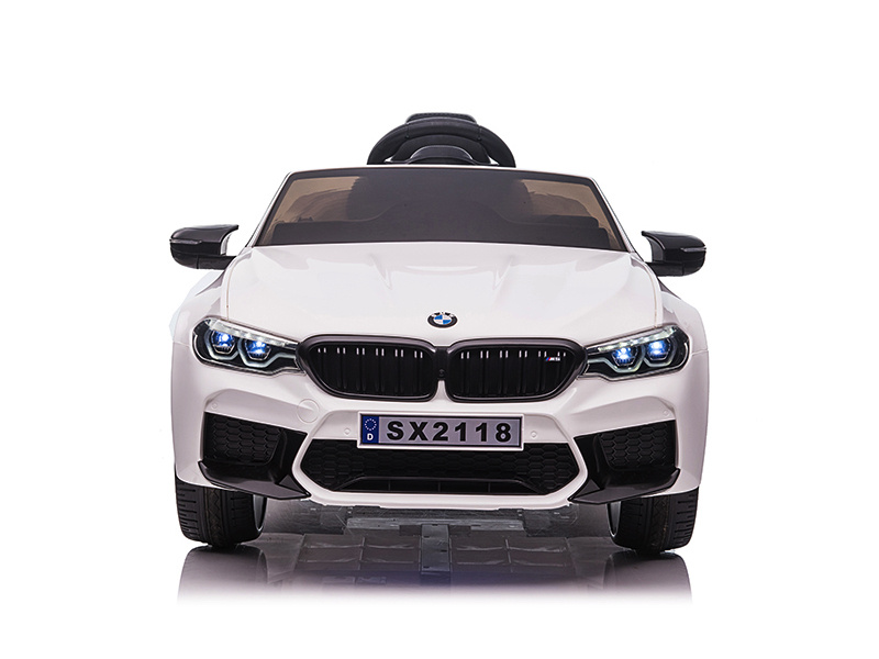 BMW\u0020M5,\u0020Lederen\u0020stoel,\u0020Rubberen\u0020banden,\u0020Accuauto\u0020voor\u0020kinderen