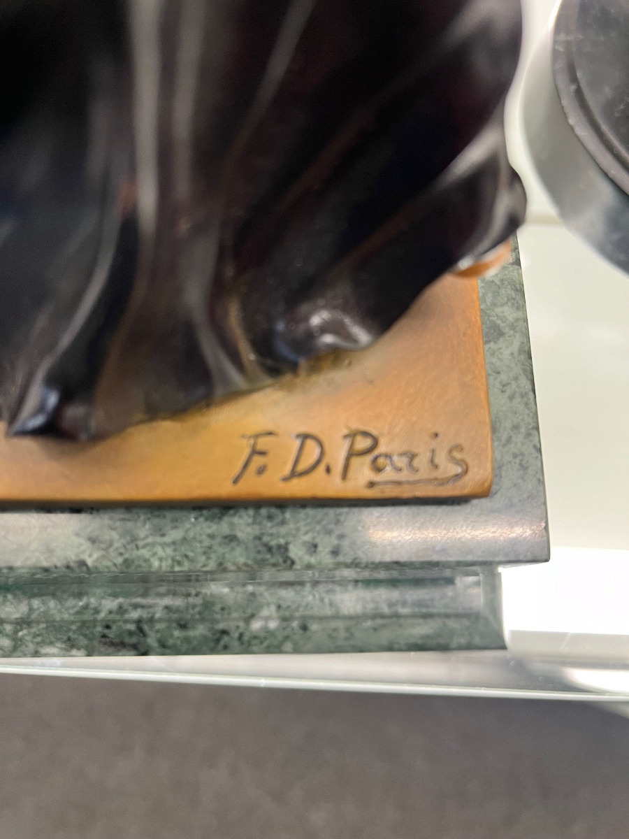 EEN\u0020BRONZEN\u0020HOUTEN\u0020SCULPTUUR\u0020VAN\u0020EEN\u0020JONGE\u0020VROUW